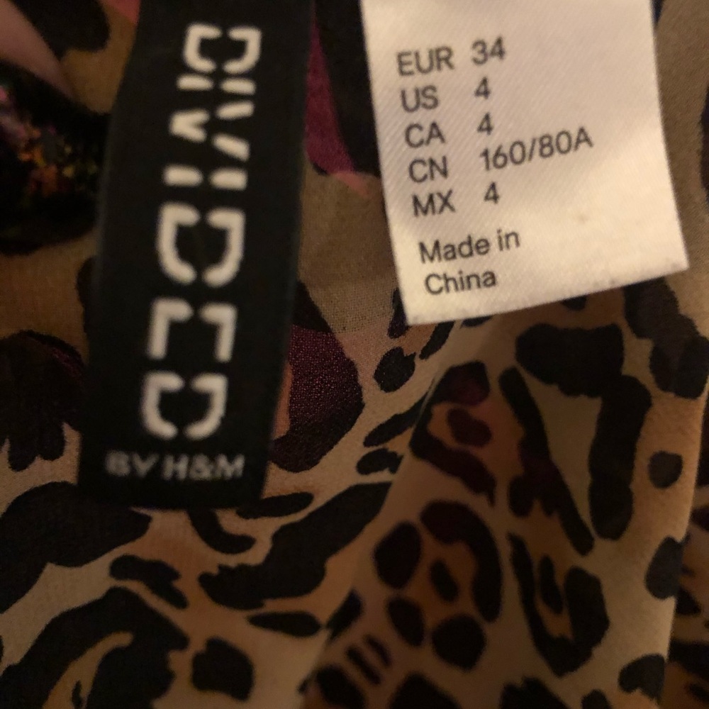 H & M Divided Leopard top - Picture 5 of 6